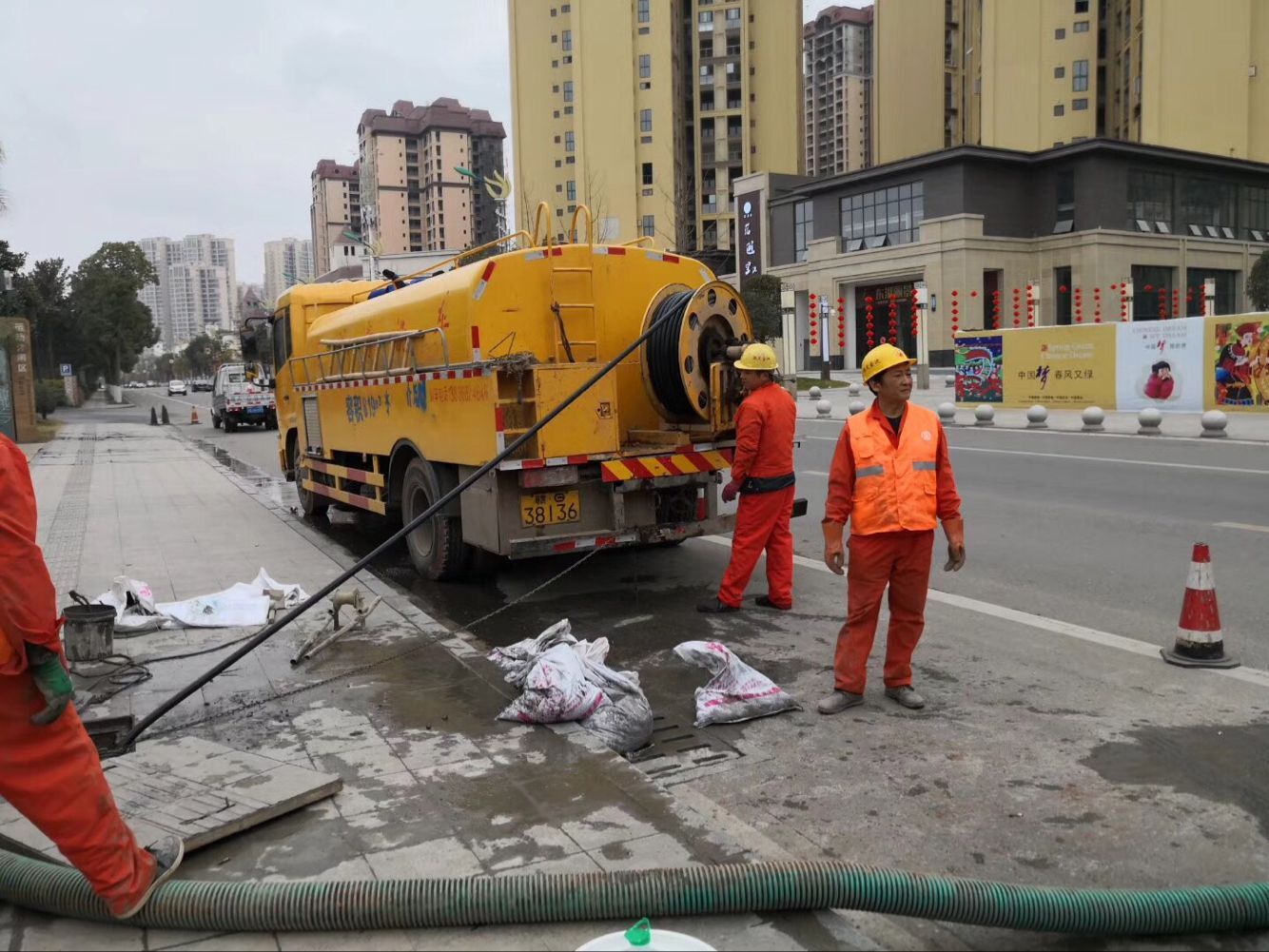 玉龙排污管道清淤-管道清洗