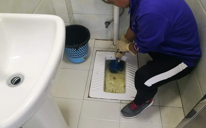 玉龙疏通蹲坑